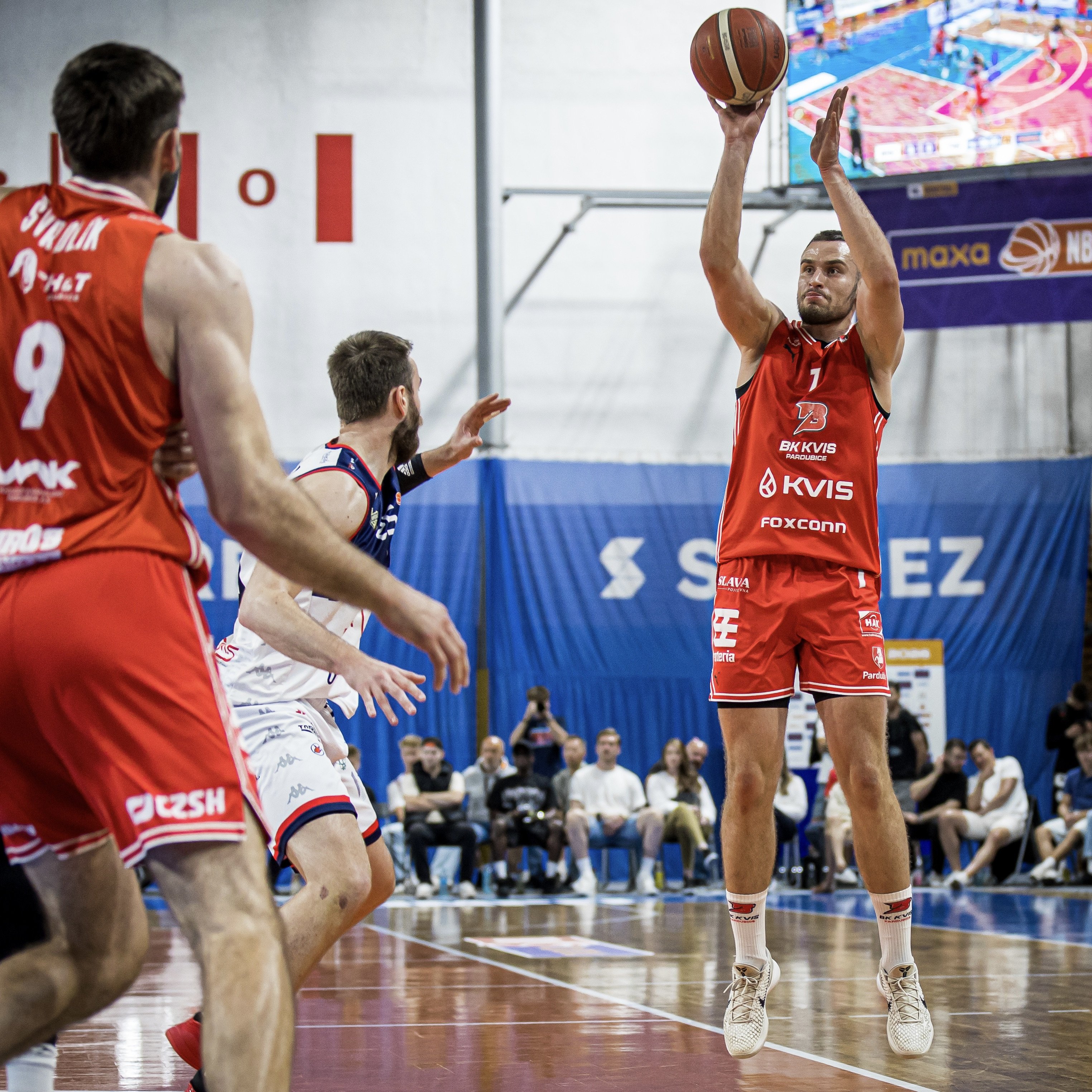 „Máme momentum,“ věří kouč před čtvrtým zápasem 