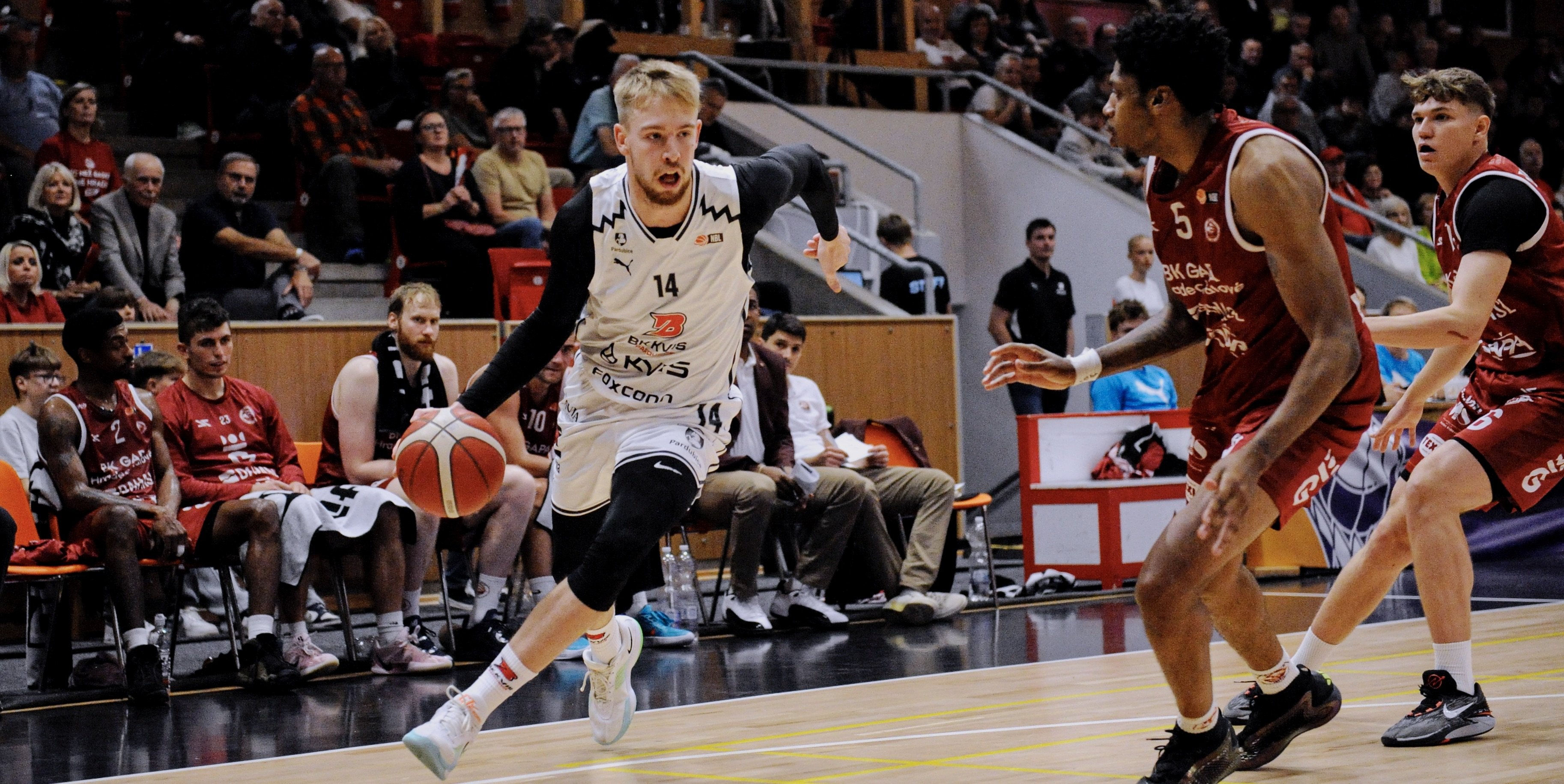 Nový rok otevře derby